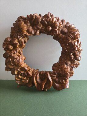 Vintage Wood Look Resin Floral Wreath